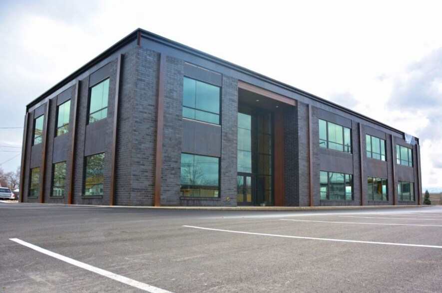 More Photos Of 5343 S Woodrow St, Murray Medical For Lease