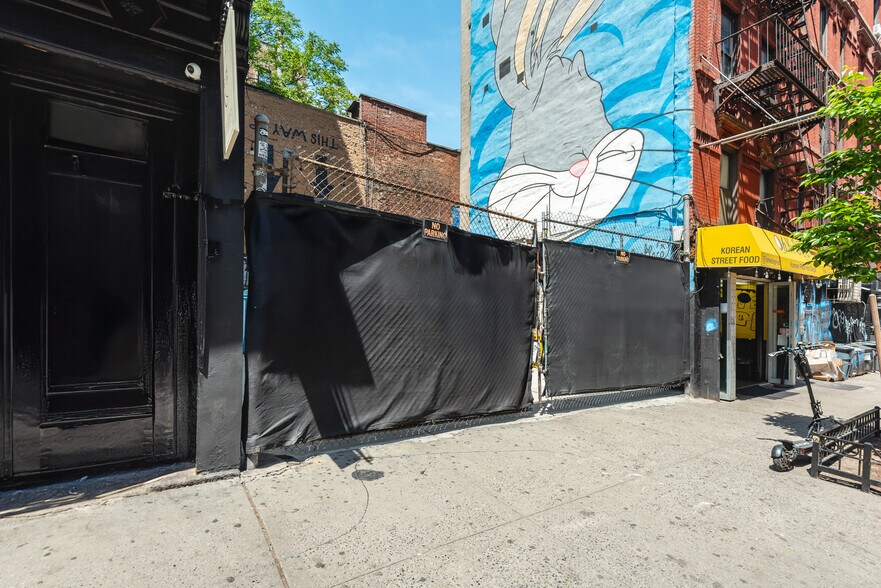 More Photos Of 159 Ludlow St, New York Land For Sale