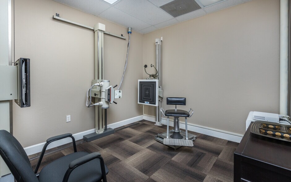 More Photos Of 150 Pondella Rd, North Fort Myers Medical For Sale