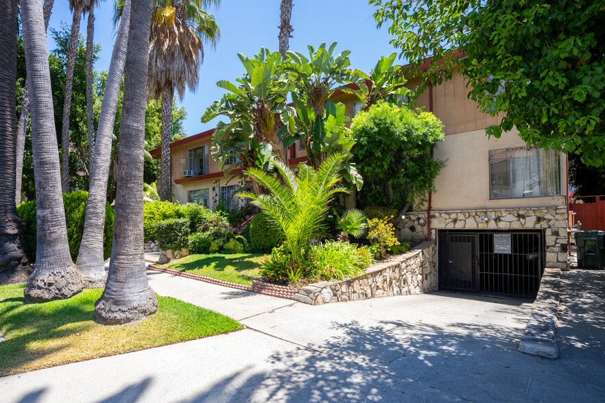 More Photos Of 720 S Plymouth Blvd, Los Angeles Apartments For Sale