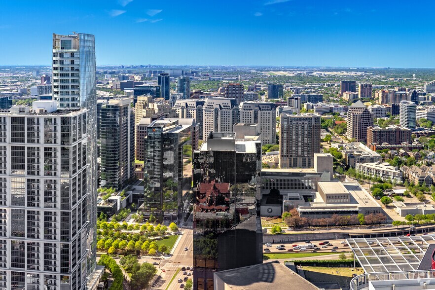 More Photos Of 300 Crescent Ct, Dallas Office For Lease