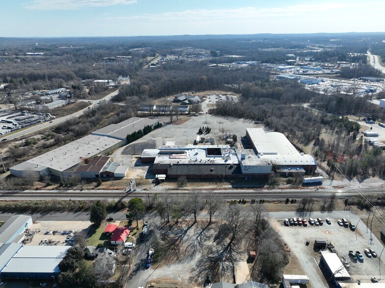 More Photos Of 110 Thermoid Way, Salisbury Manufacturing For Sale