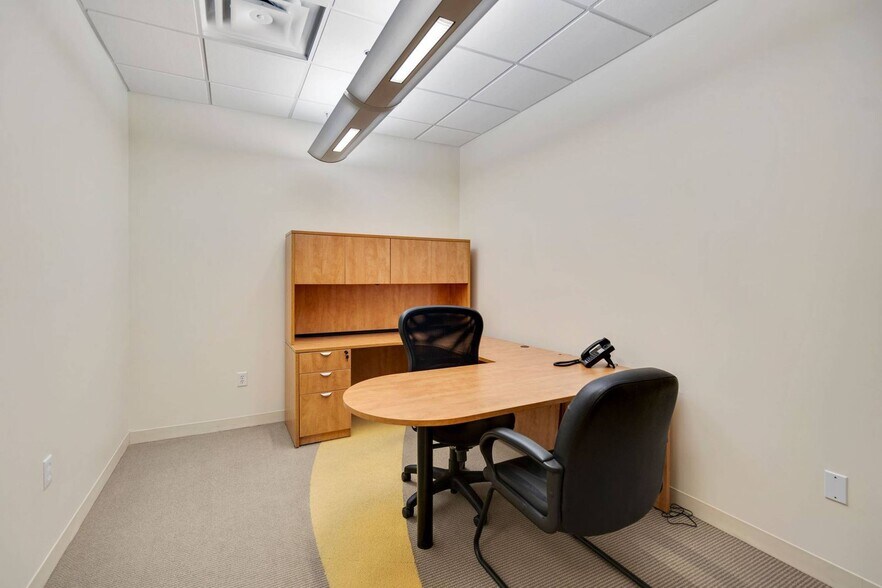 More Photos Of 1880 W Oak Pky, Marietta Office For Sale