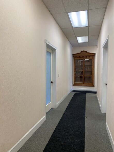 More Photos Of 1214-1218 Main St, Saint Helena Storefront Retail Office For Lease