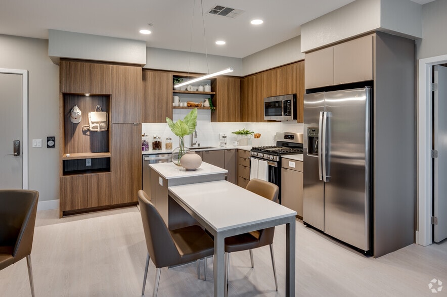 More Photos Of 1912 S Jacaranda St, Anaheim Apartments For Lease