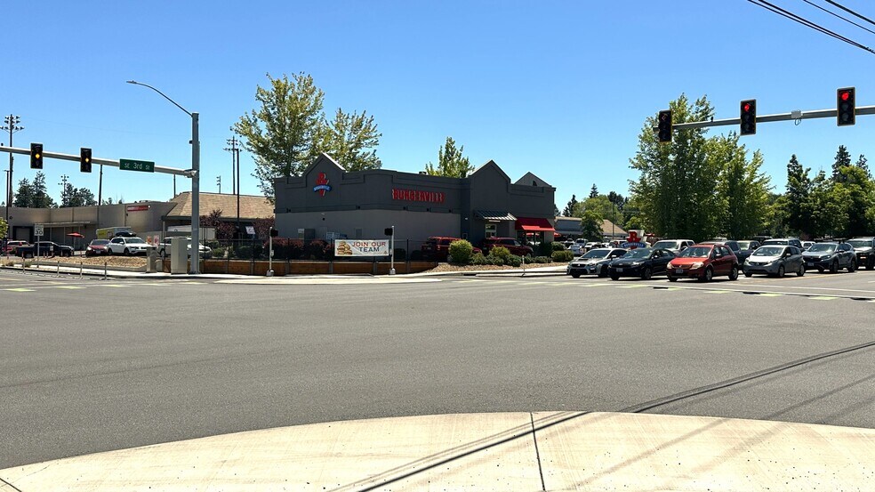 More Photos Of 612 SE 3rd St, Bend Fast Food For Sale