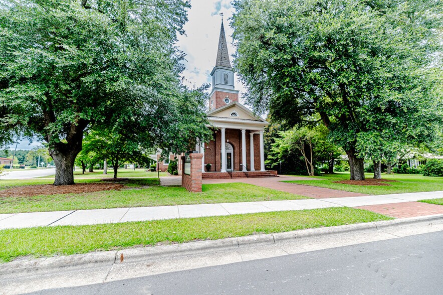More Photos Of 211 Main st, Broadway Religious Facility For Sale