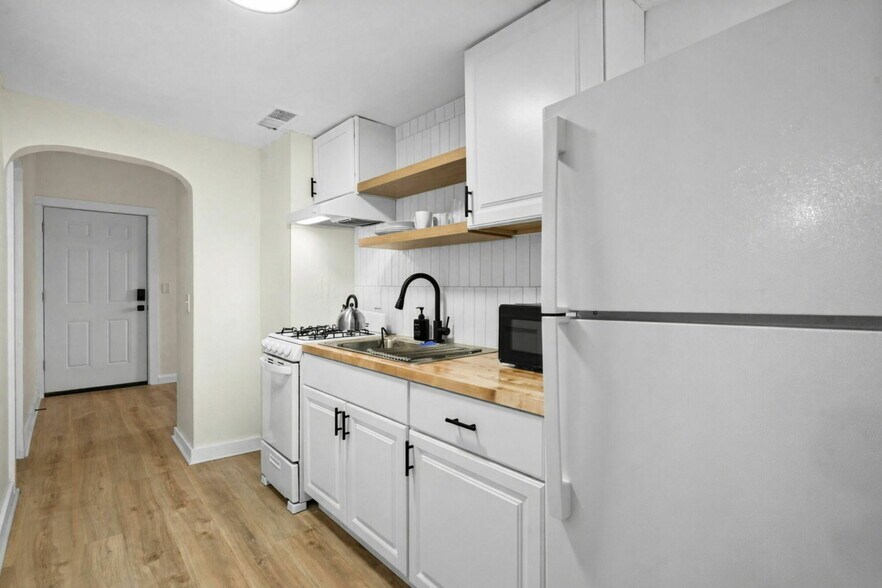 More Photos Of 101 Pennsylvania Ave, Binghamton Apartments For Sale