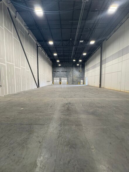 More Photos Of 104 Pinnacle Way, Summerville Manufacturing For Lease