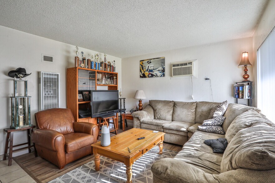 More Photos Of 310 W Mountain View Ave, Glendora Apartments For Sale