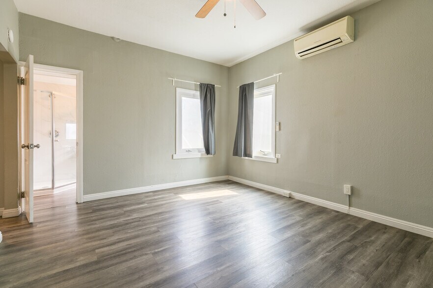 More Photos Of 2141 Front St, San Diego Apartments For Sale