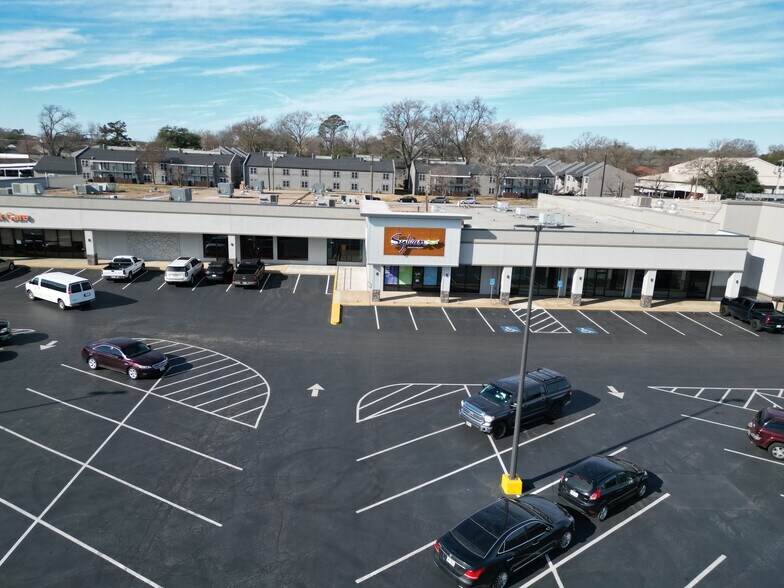 More Photos Of 4015 S Broadway Ave, Tyler Unknown For Lease