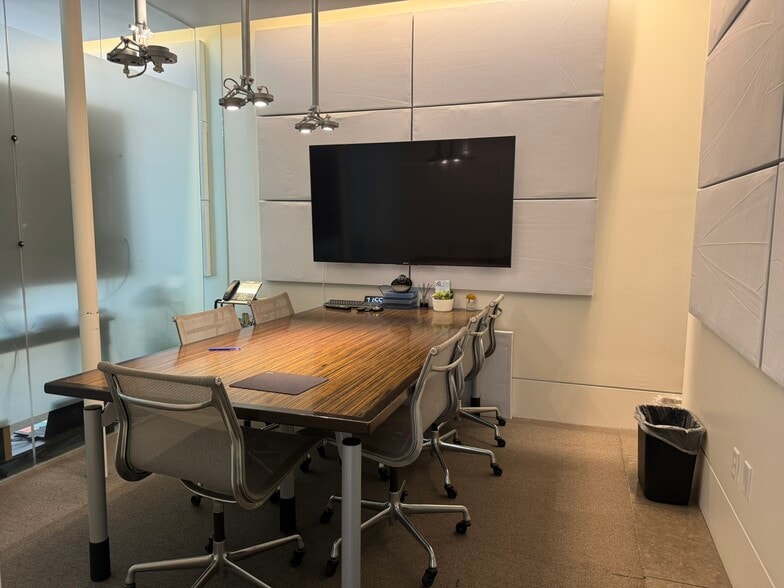 More Photos Of 3195 Airport Loop Dr, Costa Mesa Light Manufacturing For Lease