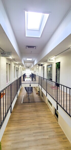 More Photos Of 1000 S Caraway Rd, Jonesboro Office For Sale