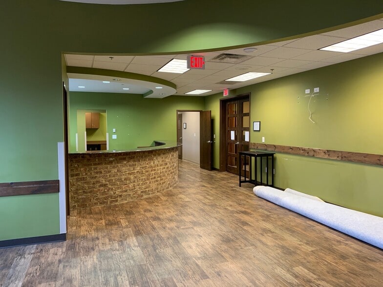 More Photos Of 354 Newnan Crossing Byp, Newnan Coworking Space