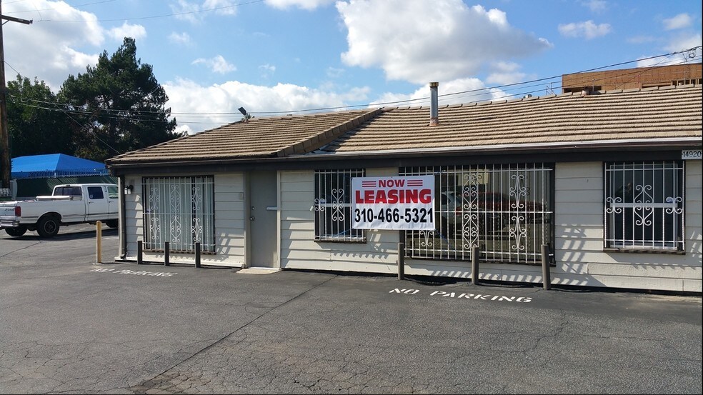 More Photos Of 14920 1/2 Burbank Blvd, Sherman Oaks Freestanding For Lease
