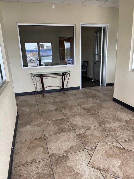 More Photos Of 1205 Hovey St, Bridgeport Auto Dealership For Lease