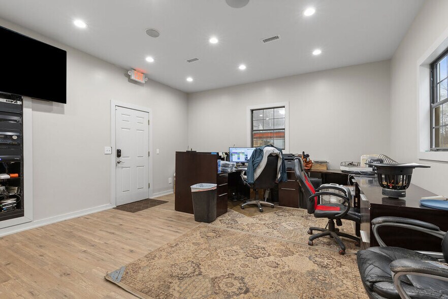 More Photos Of 158 N High St, Gahanna Office Residential For Sale