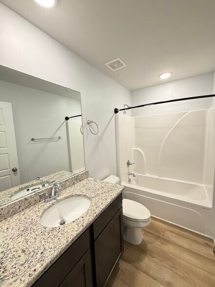 More Photos Of 422 Falls Pt SW, Madison Flex For Sale
