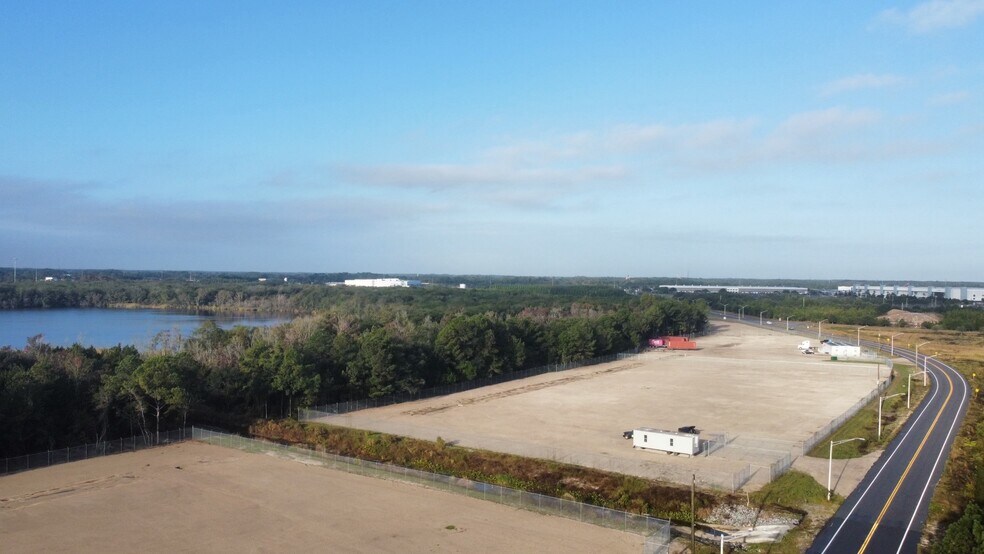 More Photos Of Imeson Park, Jacksonville Land For Lease