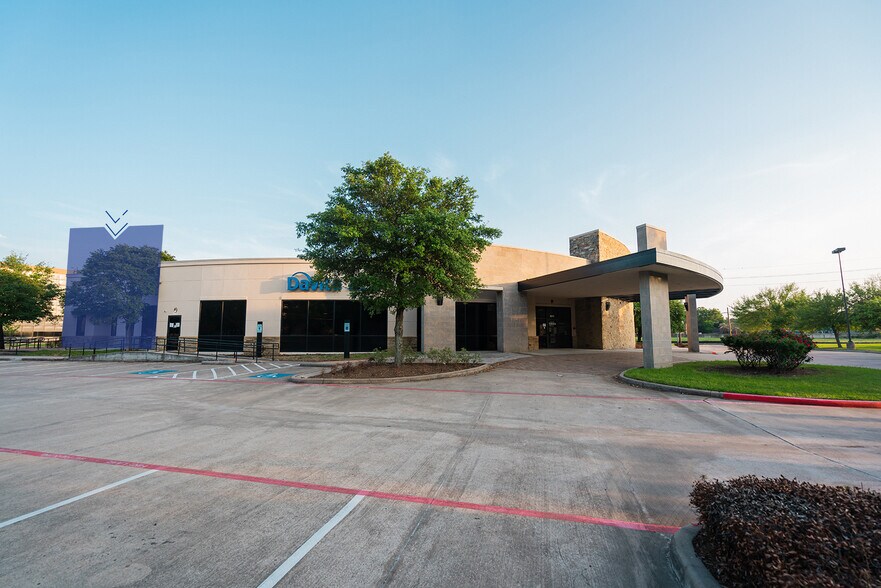 More Photos Of 11321 Fallbrook Dr, Houston Medical For Lease