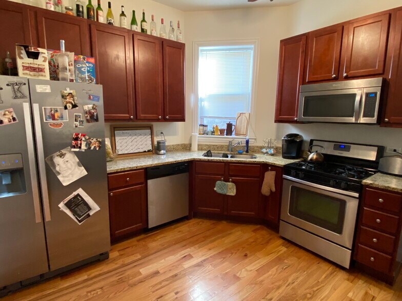 More Photos Of 2955 N Milwaukee Ave, Chicago General Retail For Sale