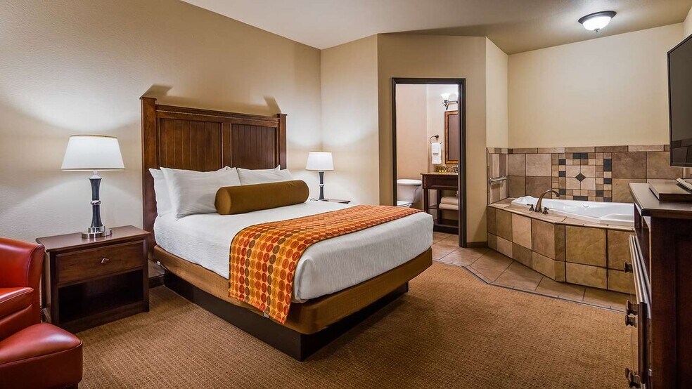 More Photos Of 315 N Husband St, Stillwater Hotel For Sale