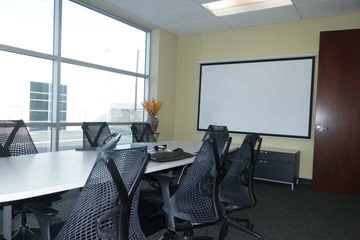 More Photos Of 2816 Columbia St, Torrance Light Distribution For Lease