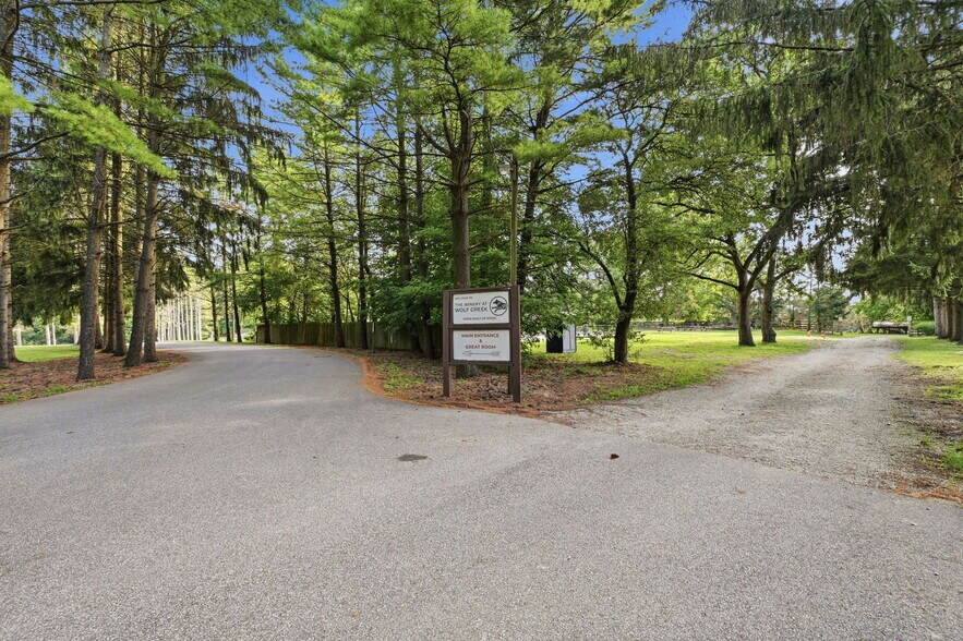 More Photos Of 2637 S Cleveland Massillon Rd, Barberton Winery Vineyard For Sale