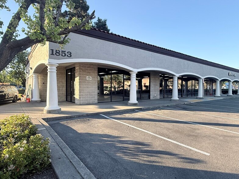 Primary Photo Of 1701-1991 Monument Blvd, Concord Unknown For Lease