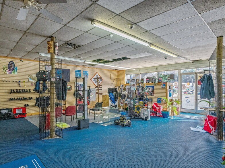 More Photos Of 1141 Patton Ave, Asheville Freestanding For Lease