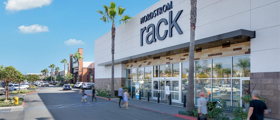 More Photos Of 7490-7664 Edinger Ave, Huntington Beach Unknown For Lease