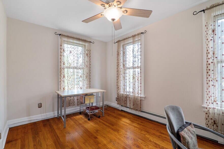 More Photos Of 462-470 2nd Ave, Troy Storefront Retail Residential For Sale