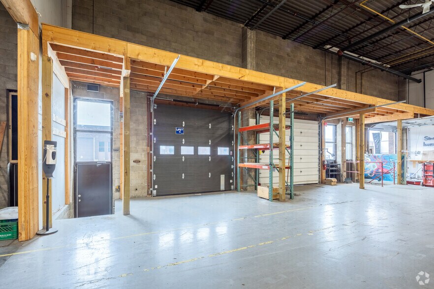 More Photos Of 2299 Drew Rd, Mississauga Light Manufacturing For Lease