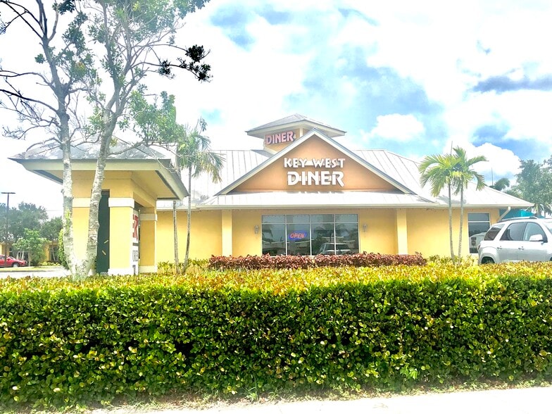 More Photos Of 1601-1619 NW Federal Hwy, Stuart Storefront Retail Office For Lease