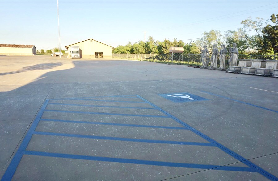 More Photos Of 1911 Sheppard Access Rd, Wichita Falls Unknown For Lease