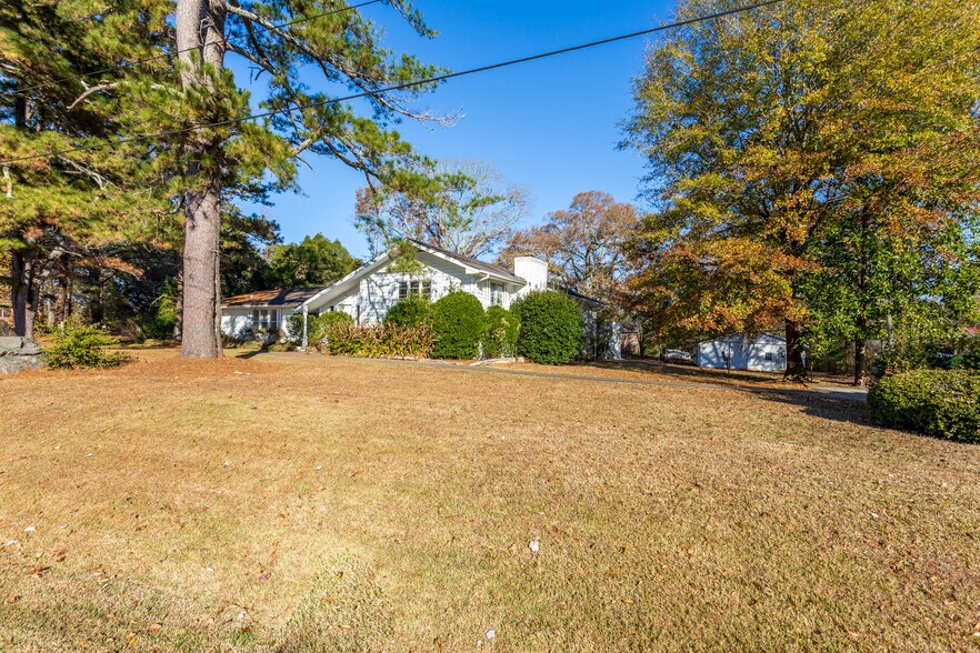 More Photos Of 1367 SW Highway 138, Riverdale Office For Sale