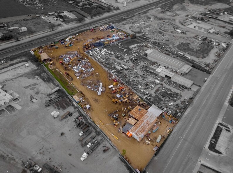 Primary Photo Of 3615 S K St, Tulare Recycling Center For Sale