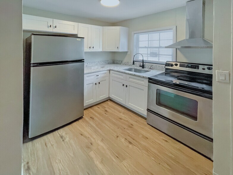 More Photos Of 321 W Ianthe St, Tavares Multifamily For Sale