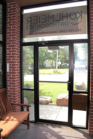 More Photos Of 1030 W 8th St, Junction City Office For Sale