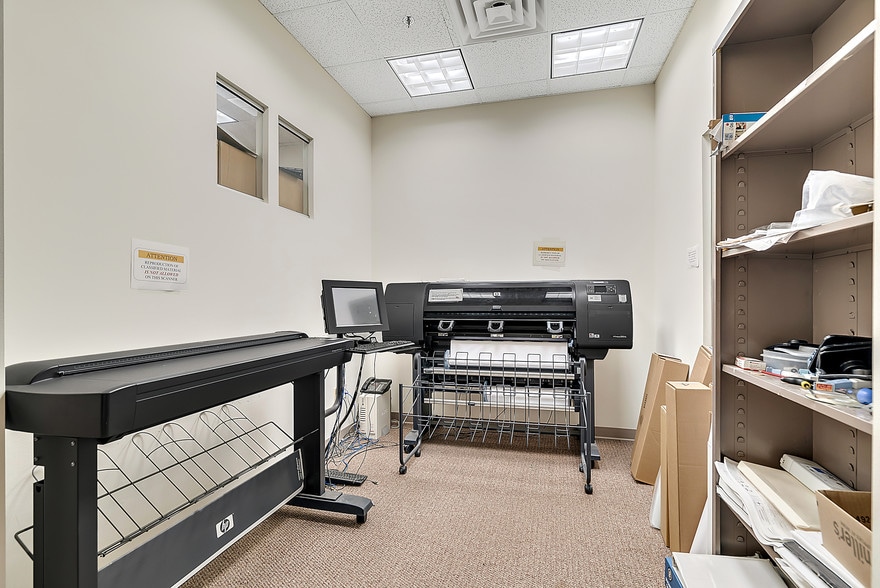 More Photos Of 4229 Lafayette Center Dr, Chantilly Office For Sale