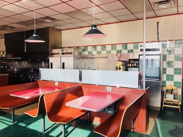 More Photos Of 855 W Cook St, Manteno Restaurant For Sale