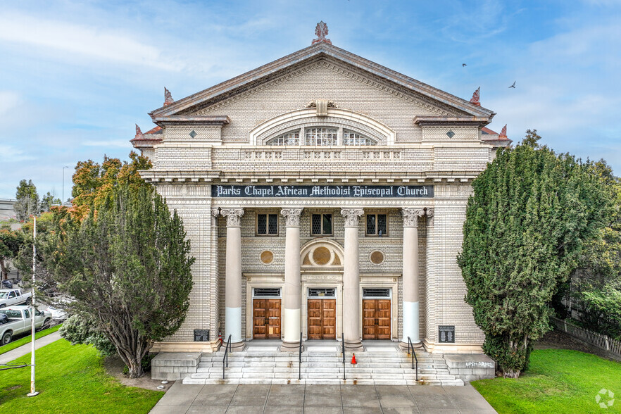 Primary Photo Of 476 34th St, Oakland Religious Facility For Sale