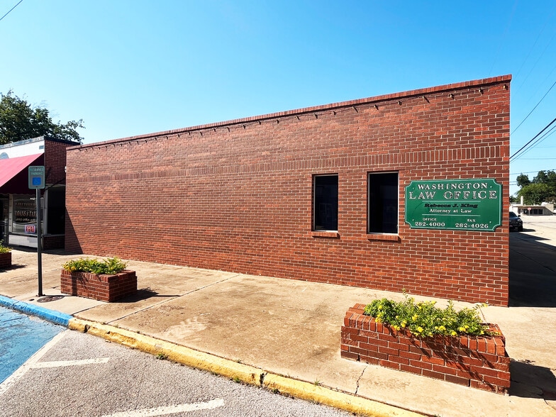 More Photos Of 127 S Broad St, Guthrie Office For Sale