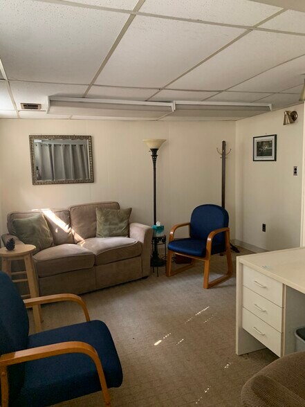 More Photos Of 35 Amboy Ave, Metuchen Medical For Sale