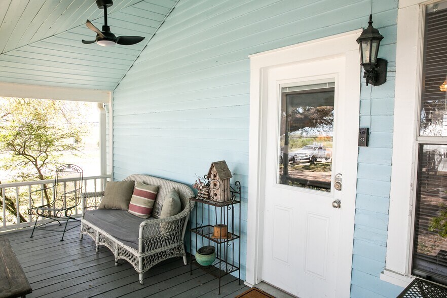 More Photos Of 13404 Washington St, Burton Specialty For Sale