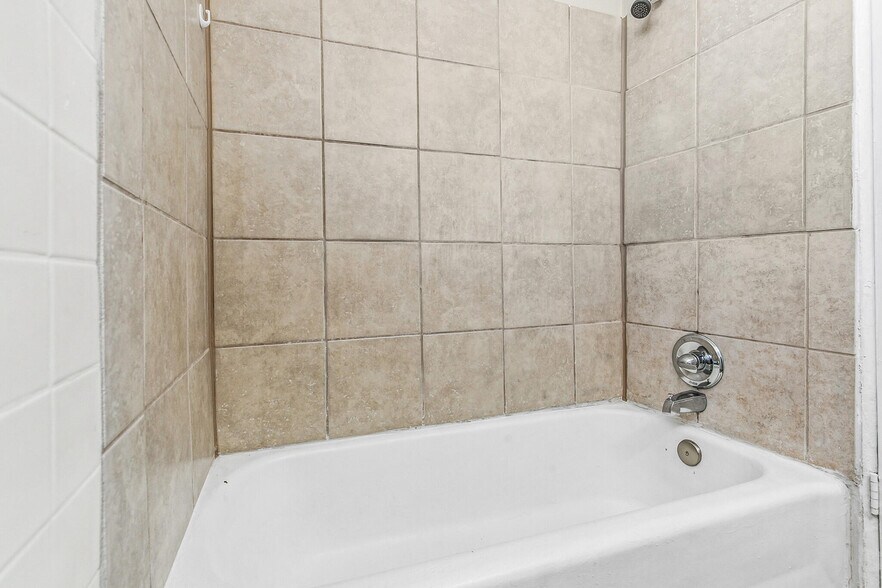 More Photos Of 1592 Lansing St, Aurora Apartments For Sale