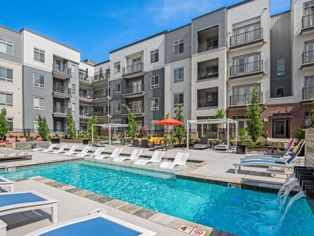 More Photos Of 8045 Metcalf Ave, Overland Park Apartments For Lease