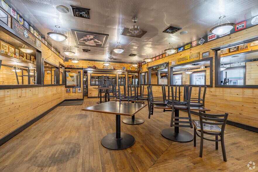 More Photos Of 401 W Cedar St, Rawlins Restaurant For Sale