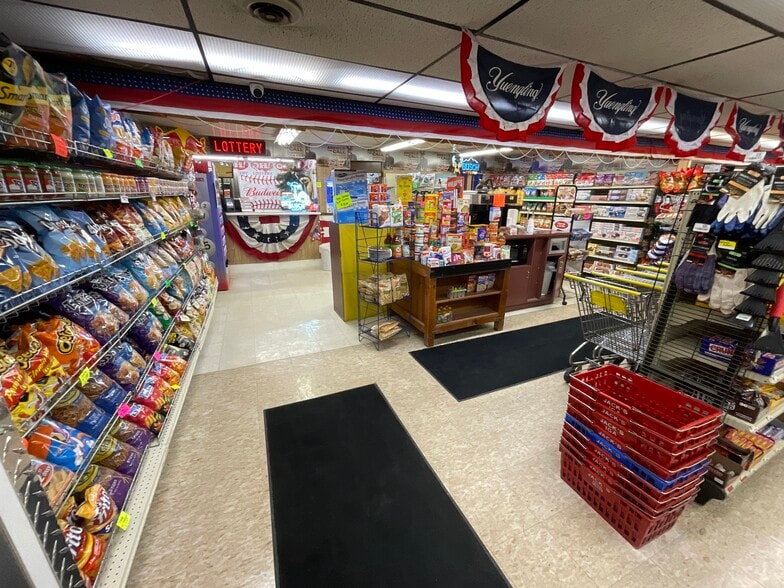 More Photos Of 56 N Howard Rd, Curtice Supermarket For Sale